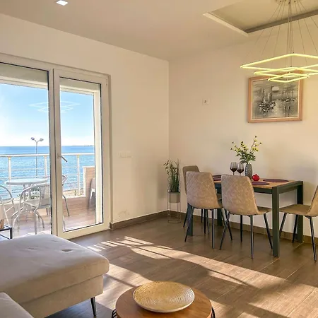 Nicolas 618 Apartment Durres